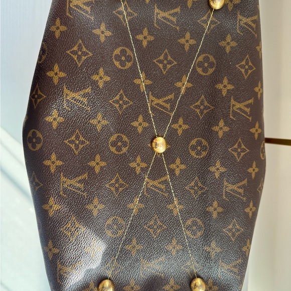 Louis Vuitton Tivoli Bag - Picture 11 of 15